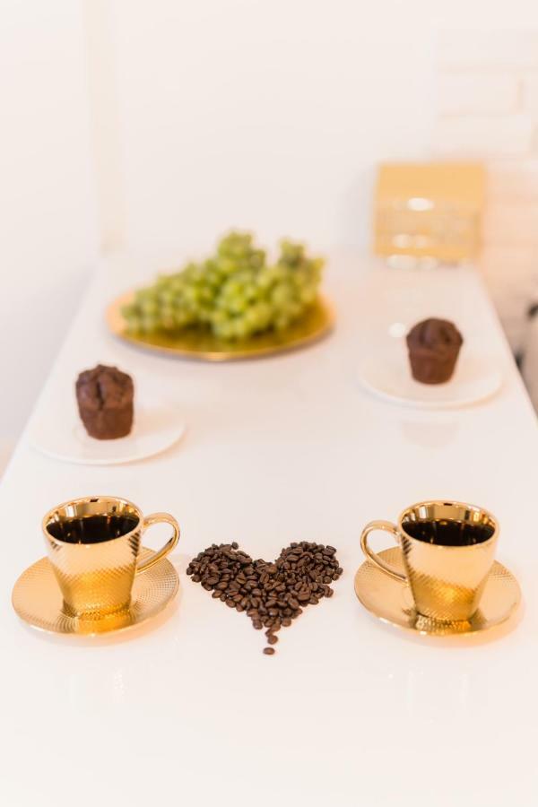 Goldeneye Apartment Center Wroclaw Ngoại thất bức ảnh