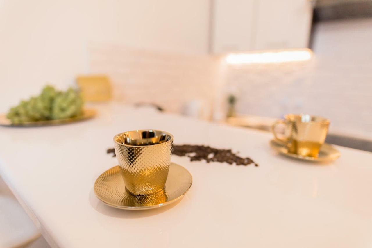 Goldeneye Apartment Center Wroclaw Ngoại thất bức ảnh