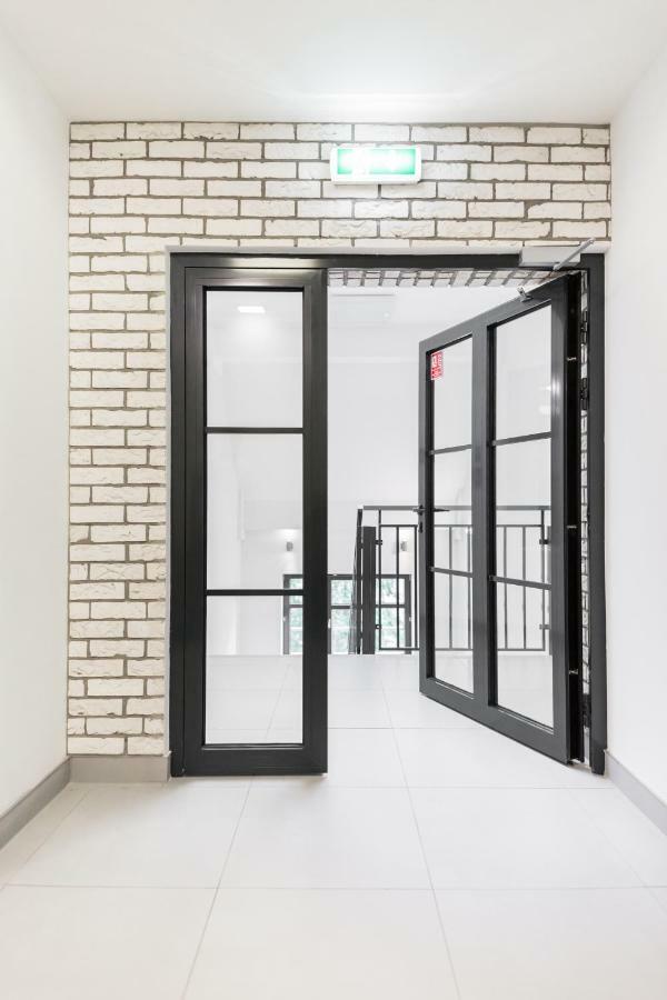 Goldeneye Apartment Center Wroclaw Ngoại thất bức ảnh