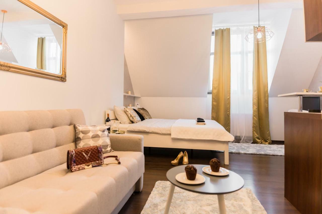 Goldeneye Apartment Center Wroclaw Ngoại thất bức ảnh